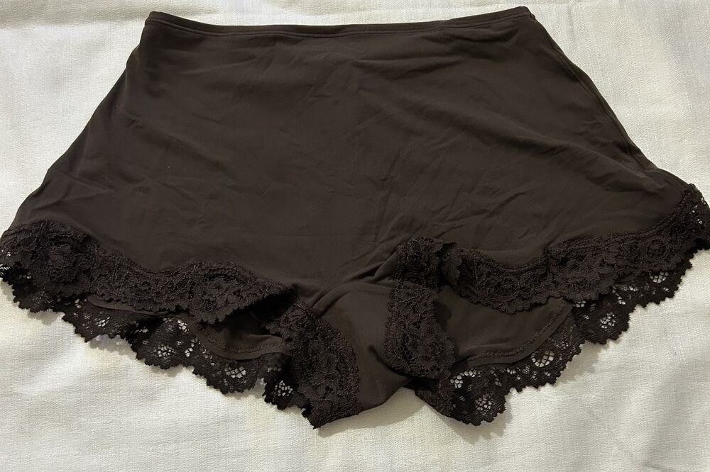 Skims NWT Fits Everybody Lace Boyshort Espresso Size Medium